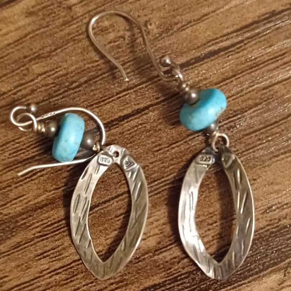 Silpada Vintage Rare Oxidized
Sterling Silver Turquoise Bead
Dangle Earrings - Picture 6 of 10